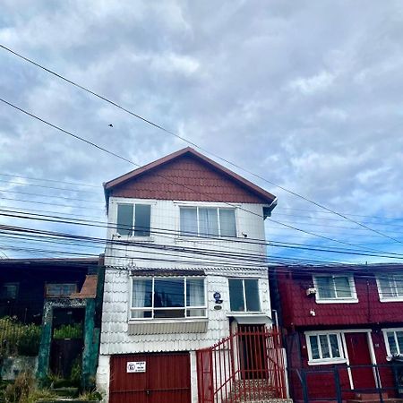 Hospedaje Familiar Glady'S House Пуерто Монт Екстериор снимка