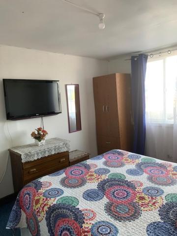 Hospedaje Familiar Glady'S House Пуерто Монт Екстериор снимка